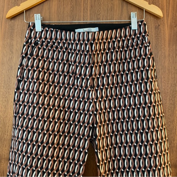 Brown and white patterned straight leg ankle pants - Picture 5 of 7